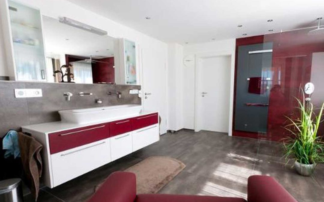 Bad in rot-weiß