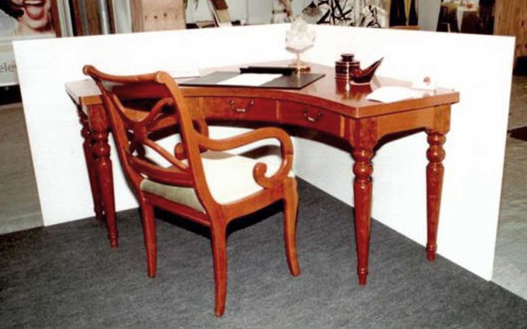 Stilschreibtisch